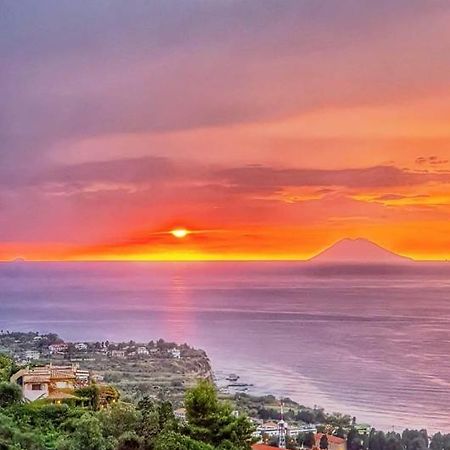 La Piazza Beb Bed & Breakfast Tropea Exterior photo