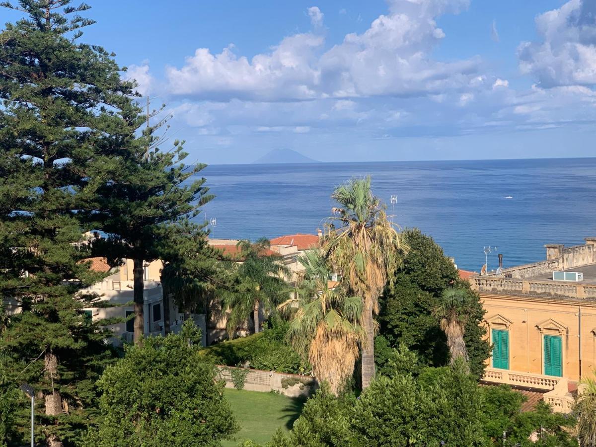 La Piazza Beb Bed & Breakfast Tropea Exterior photo